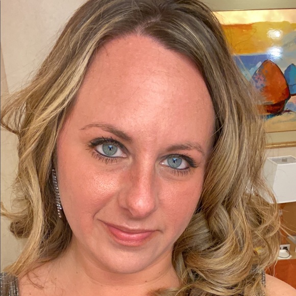 Meet your Posher, Brandy - Picture 1 of 1